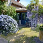 Holiday home La Maison Molieres Montauban
